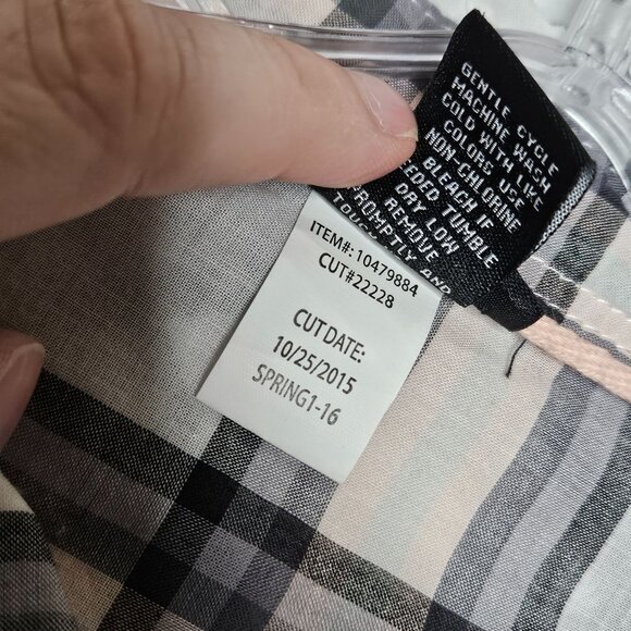 Torrid Shirt Womens 2X Button Up White Gray Pink Plaid Roll Tab Sleeves - Picture 5 of 11